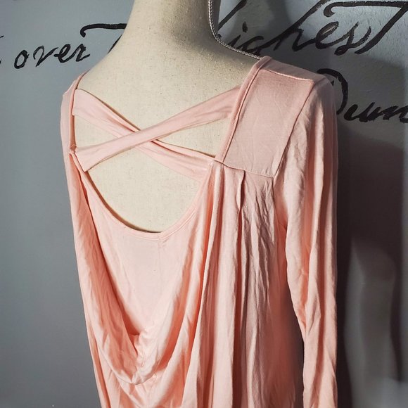 Kate & Mallory Soft Pink Top with Criss-Cross Back, M - Picture 3 of 5